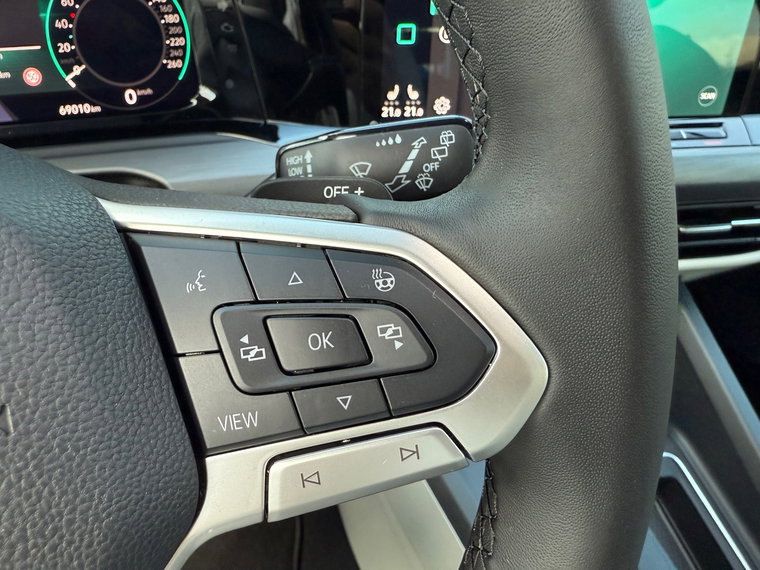 Vehicle Image 34