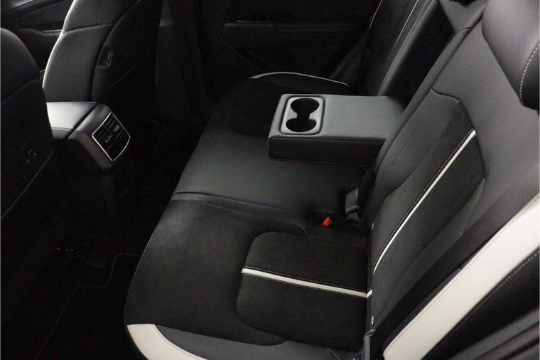 Vehicle Image 41