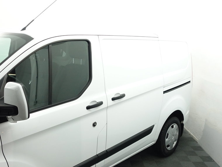 Vehicle Image 28