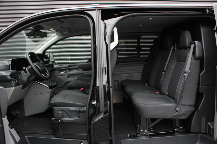 Vehicle Image 22