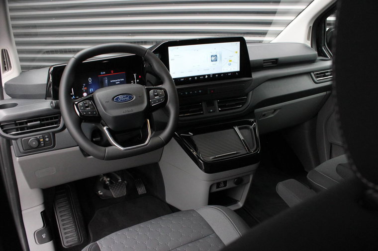 Vehicle Image 36