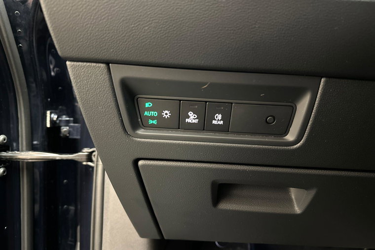 Vehicle Image 22