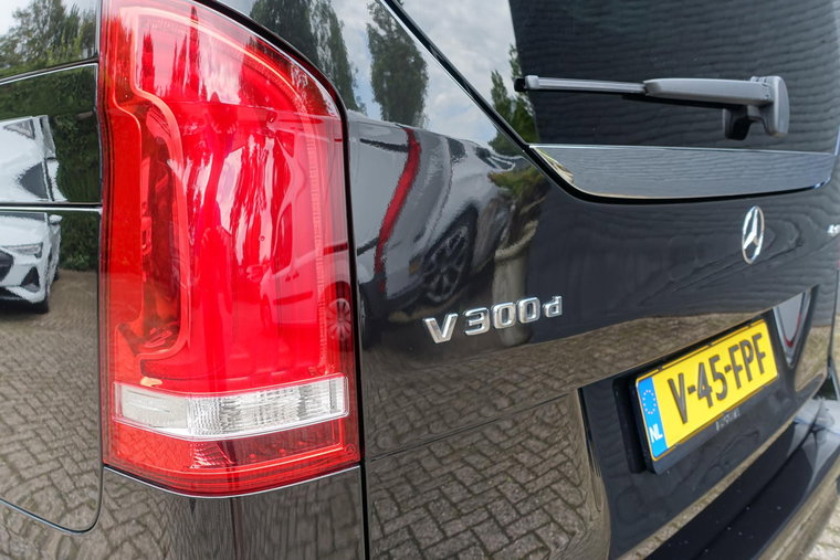 Vehicle Image 28