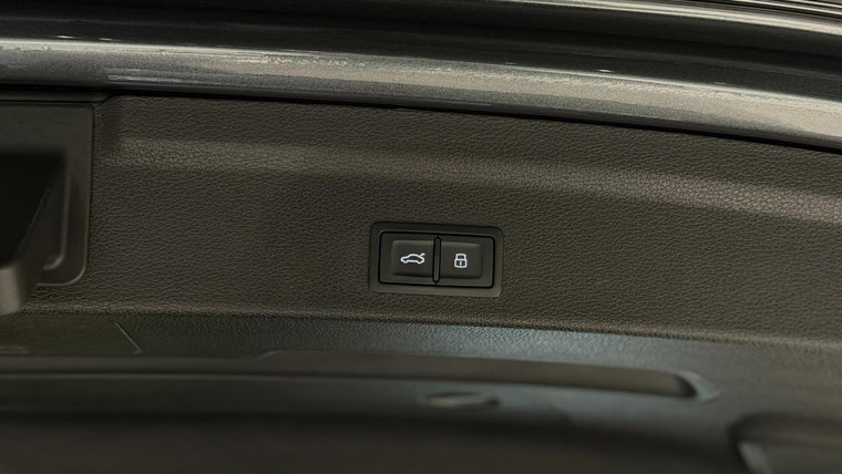 Vehicle Image 34