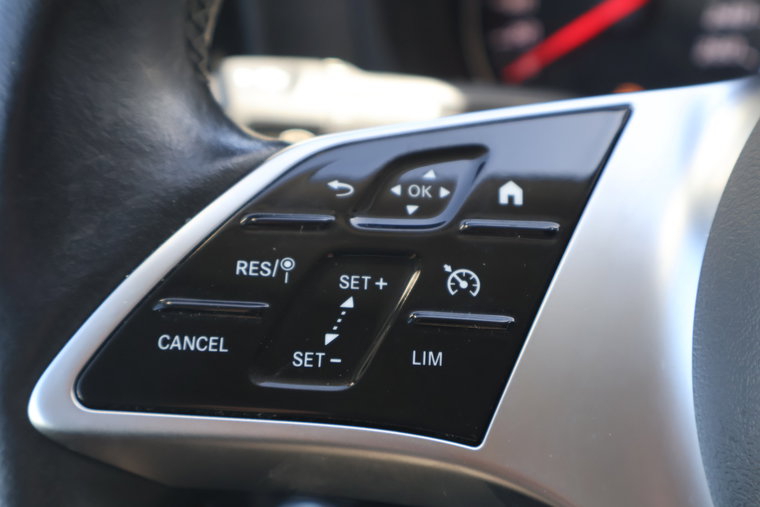 Vehicle Image 32