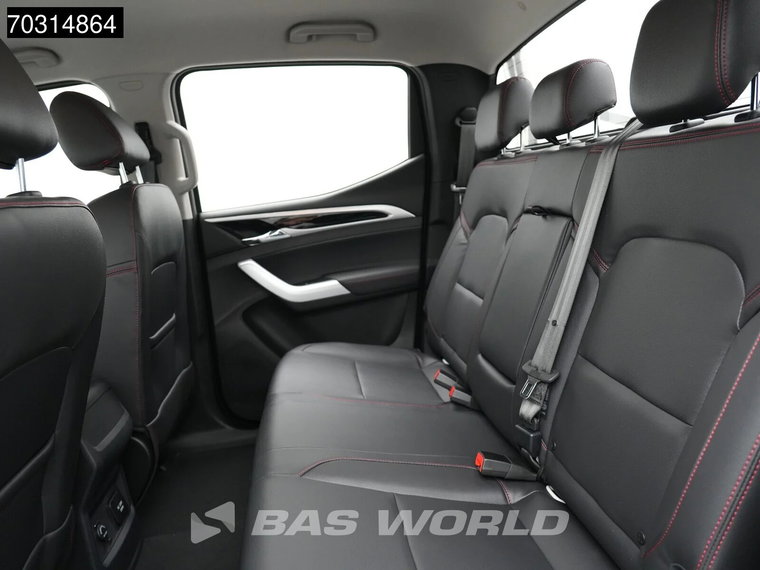Vehicle Image 16