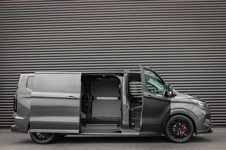 Vehicle Image 8