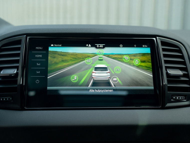 Vehicle Image 9