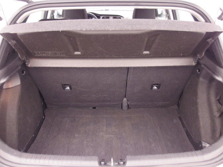 Vehicle Image 33