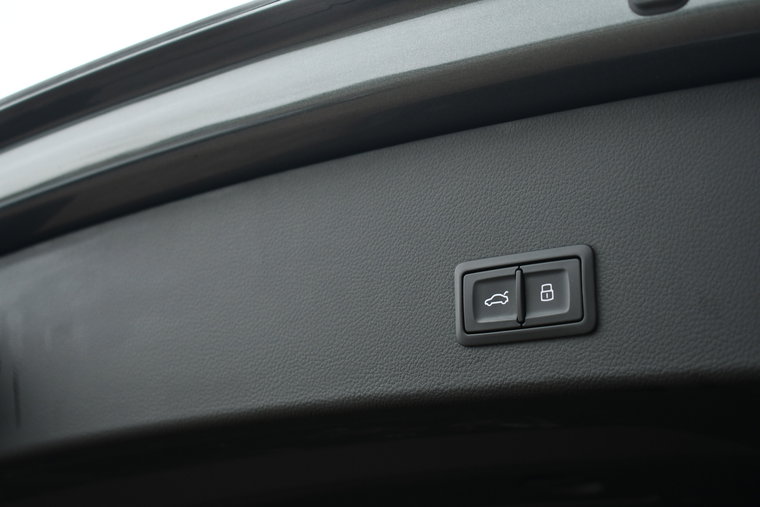 Vehicle Image 27