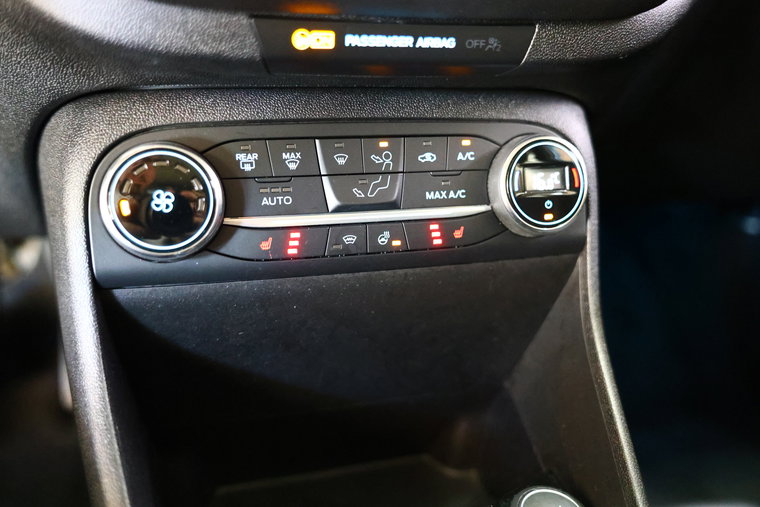 Vehicle Image 17