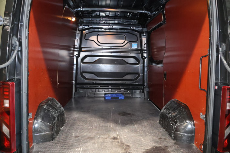 Vehicle Image 14
