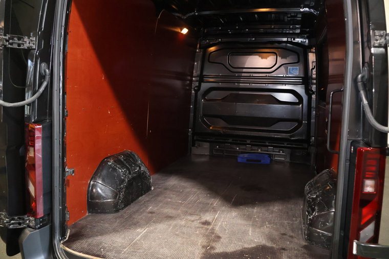 Vehicle Image 15
