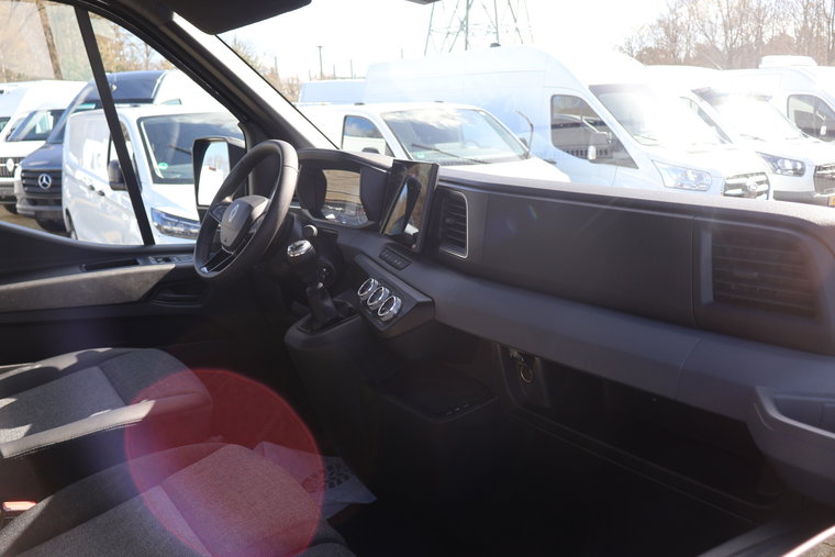 Vehicle Image 35