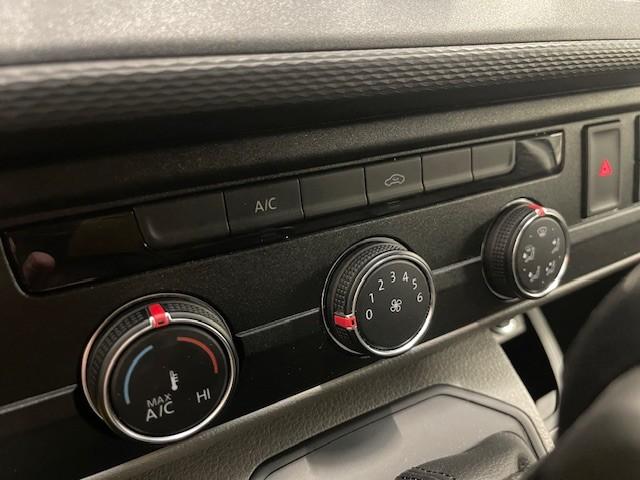 Vehicle Image 26