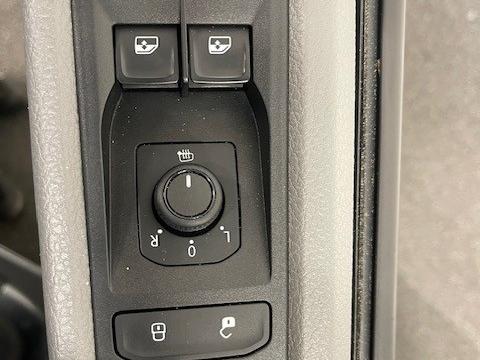 Vehicle Image 27
