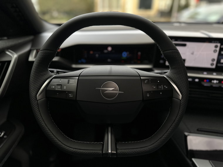 Vehicle Image 24