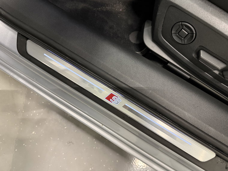 Vehicle Image 40