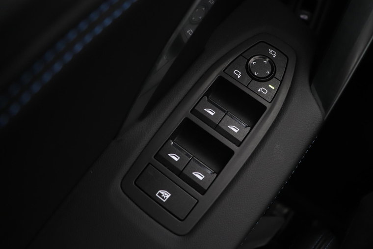 Vehicle Image 42