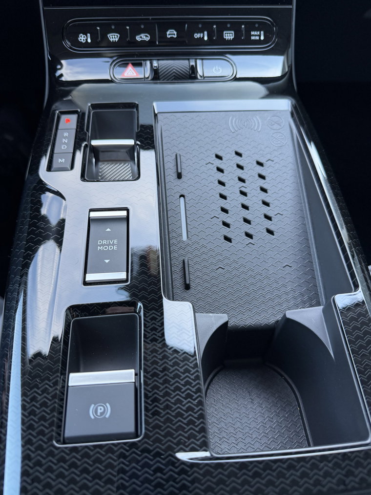Vehicle Image 37