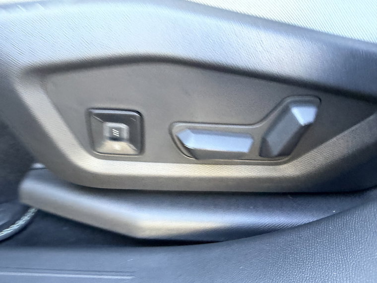 Vehicle Image 45