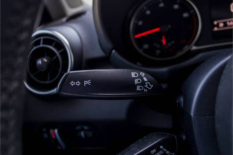 Vehicle Image 35