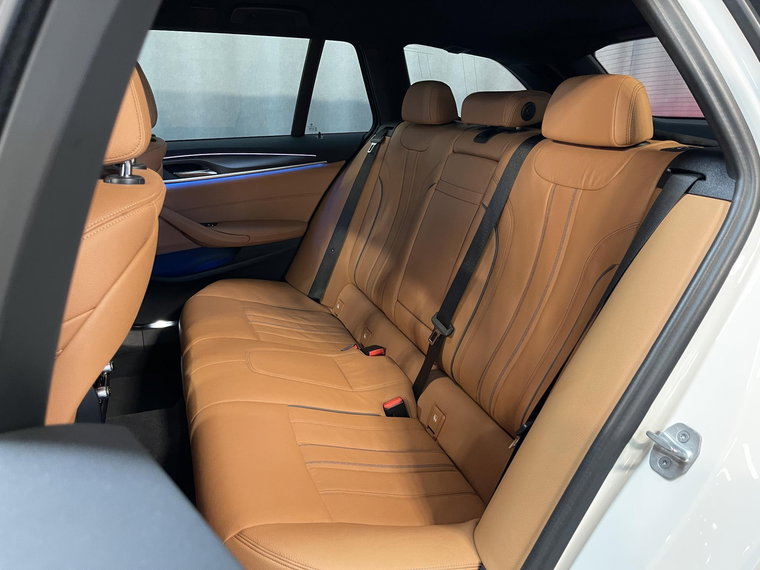 Vehicle Image 40