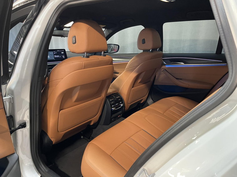 Vehicle Image 41