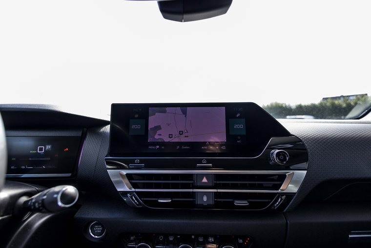 Vehicle Image 30