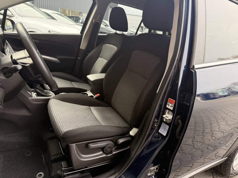 Vehicle Image 38
