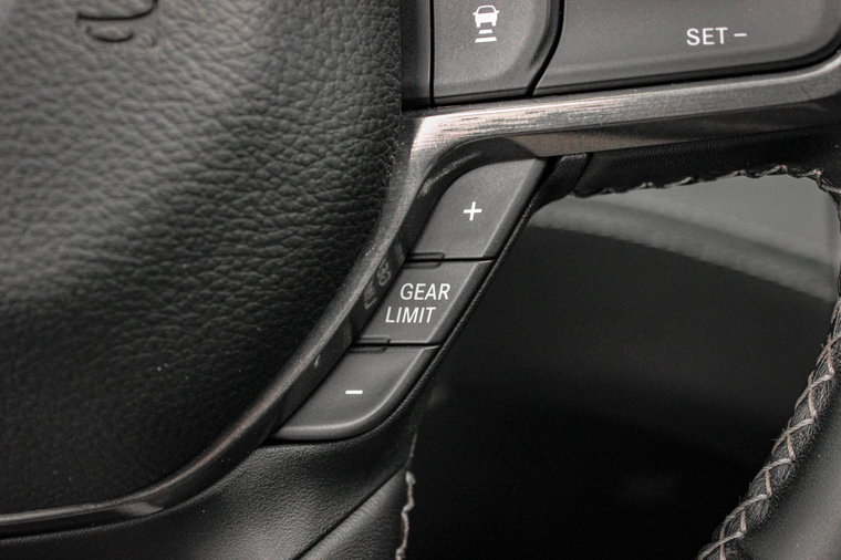 Vehicle Image 19
