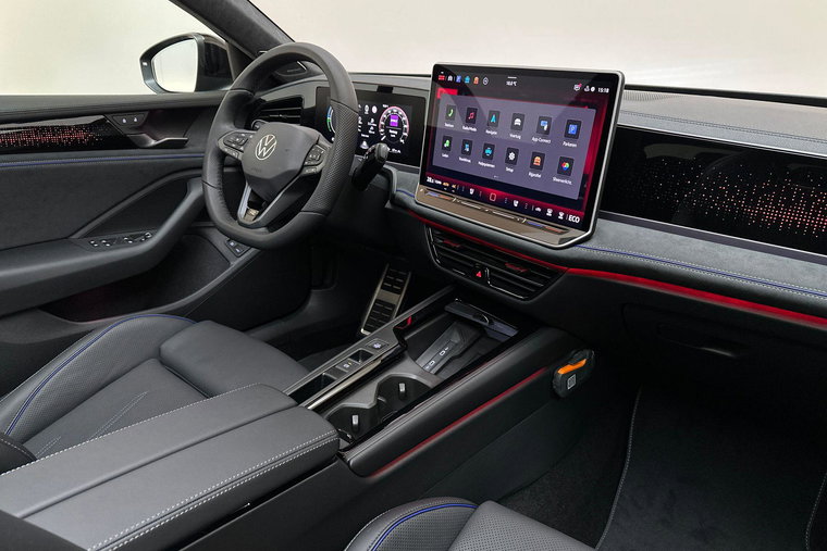 Vehicle Image 15
