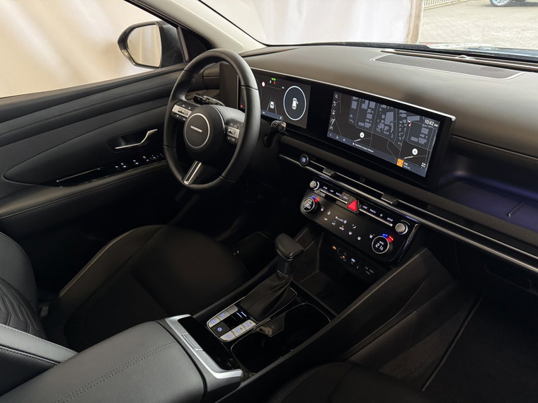 Vehicle Image 32
