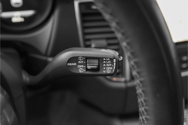 Vehicle Image 35