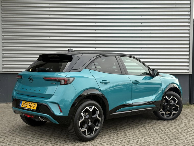 Vehicle Image 5