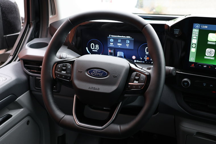 Vehicle Image 21