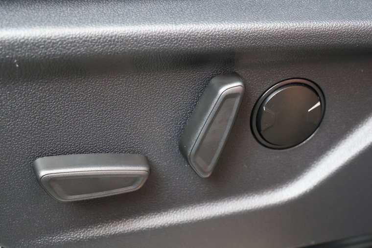 Vehicle Image 24