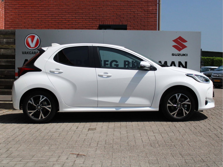 Vehicle Image 12