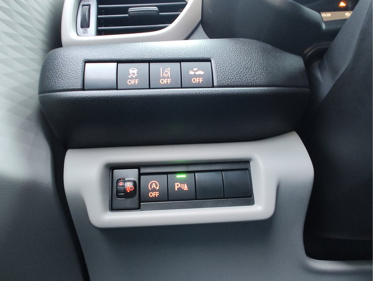 Vehicle Image 23