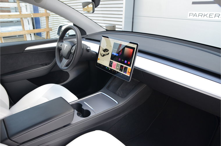 Vehicle Image 11