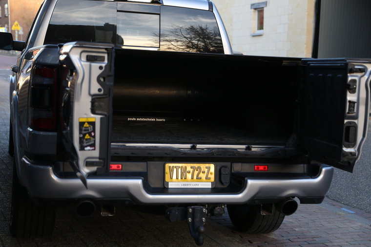 Vehicle Image 38