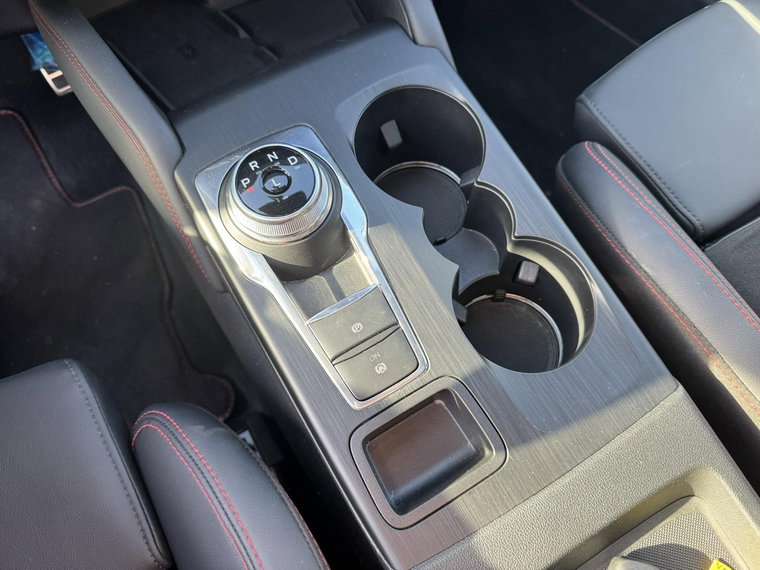 Vehicle Image 25