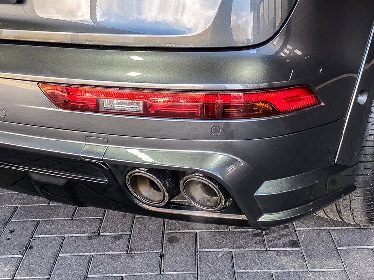 Vehicle Image 52