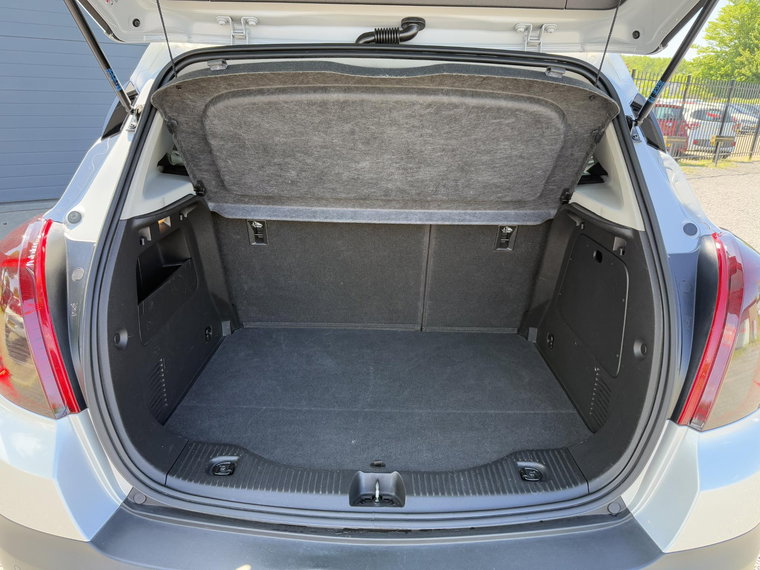 Vehicle Image 21