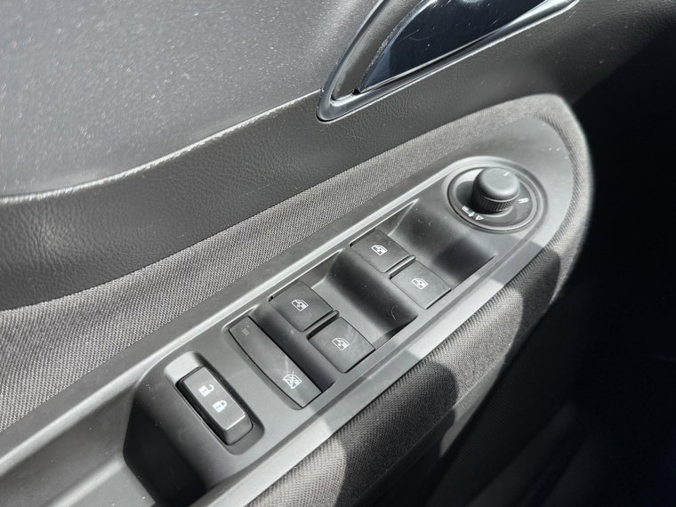 Vehicle Image 24