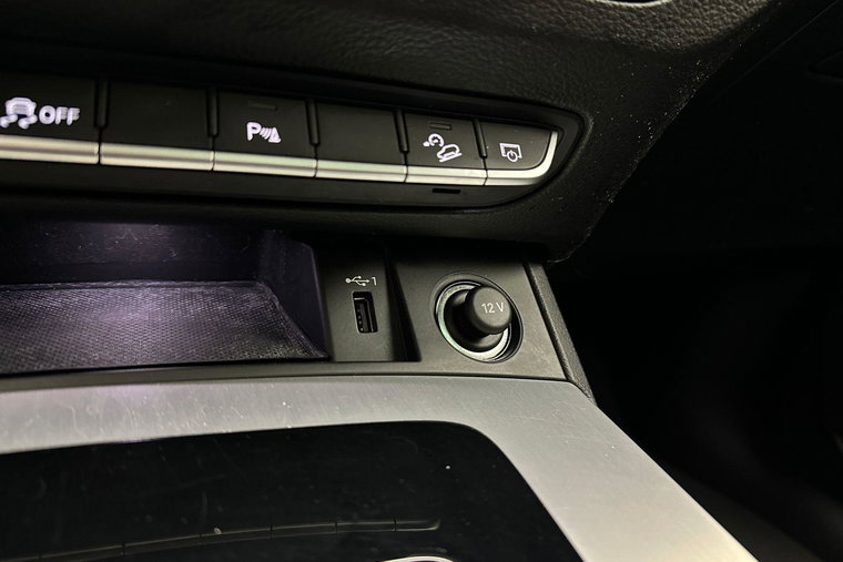 Vehicle Image 36