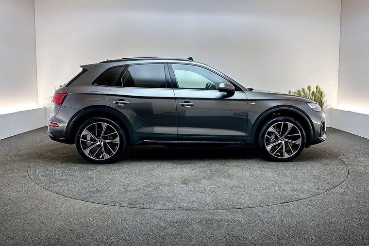 Vehicle Image 8