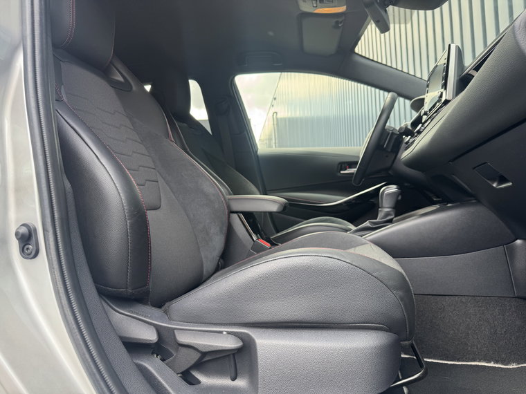 Vehicle Image 17