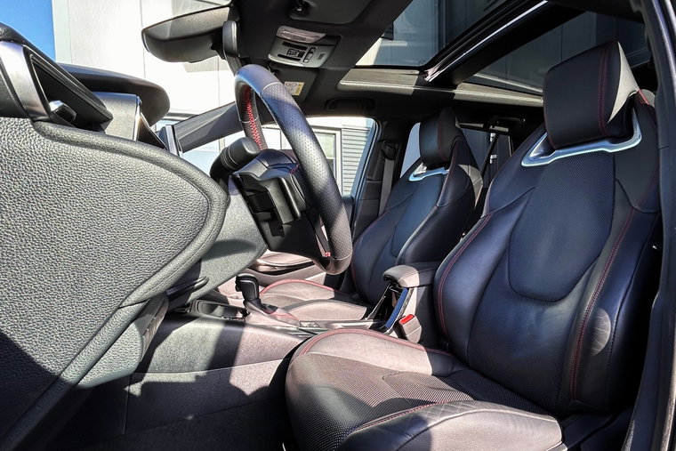 Vehicle Image 4