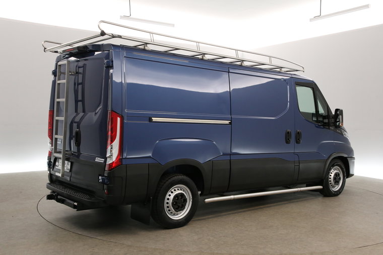 Vehicle Image 27
